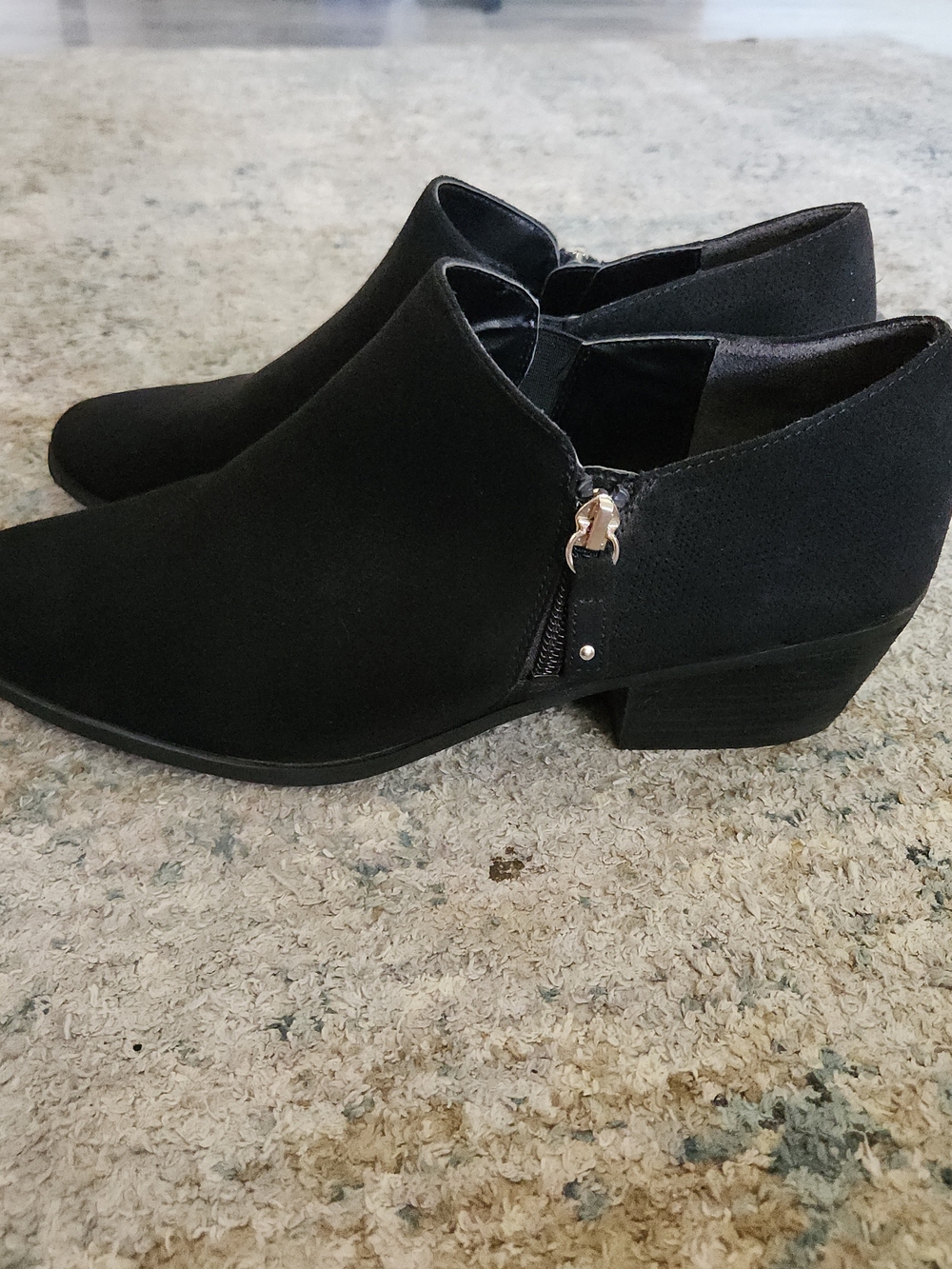 Dr. Scholl's Black Suede Ankle Booties Low Block Heel Side Zipper 11.5